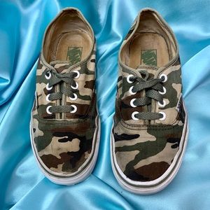 Camo vans men’s 5 / women’s 6.5